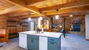 Chalet (Base Camp) | Eksterior