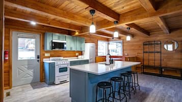 Nhà gỗ (Base Camp) | Ngoại thất