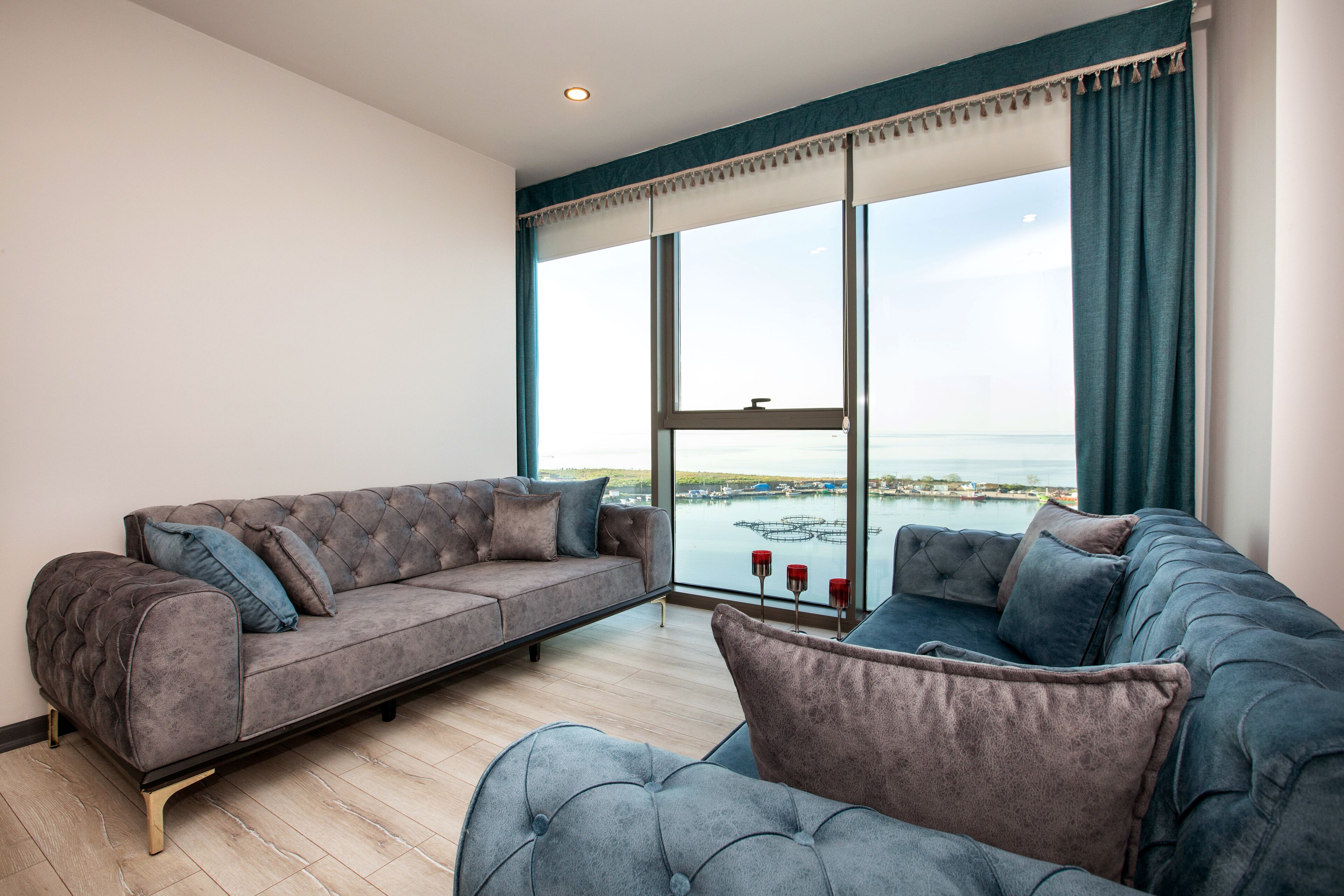 ห้องสแตนดาร์ดสวีท, 2 ห้องนอน, วิวทะเล | บริเวณนั่งเล่น | ทีวีจอแอลอีดี 82 ซม. พร้อมช่องดาวเทียม, ทีวี