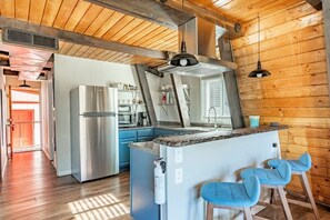 Fridge, microwave, oven, stovetop - The BIG Red Barn; Pool, Hot Tub & Fire Pit (Twentynine Palms)