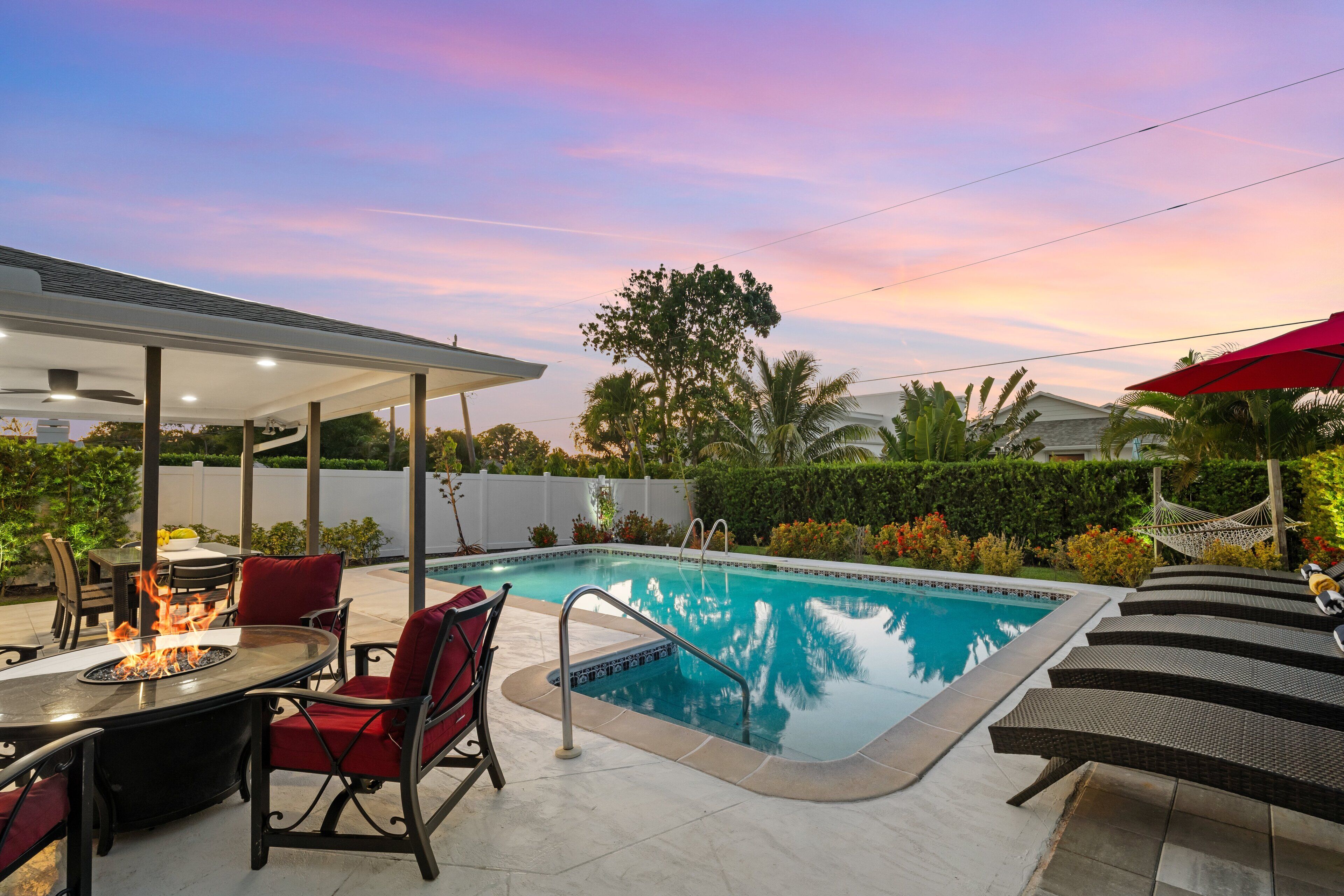 Lämmitetty uima-allas