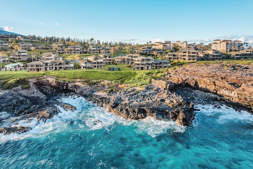 Steps from Merriman's, Your Kapalua Villa stay