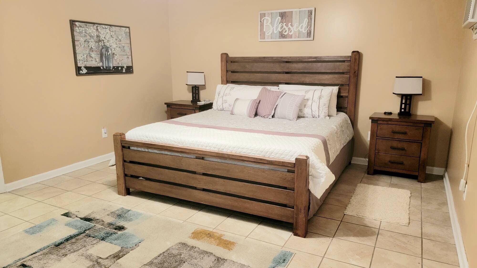 5 間睡房、熨斗/熨衫板、免費 Wi-Fi、床單