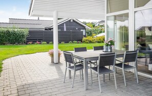 Outdoor dining - Pet friendly home in Sjølund with sauna (Sjølund)