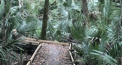 Charming Cottage by the Lake!