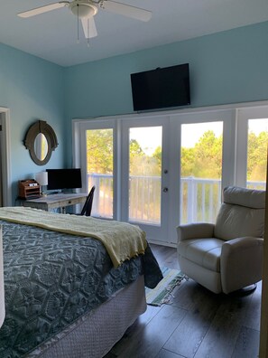 7 bedrooms, iron/ironing board, free WiFi, bed sheets