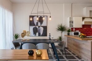Living area - Nima's Beach Apartment (Chania)