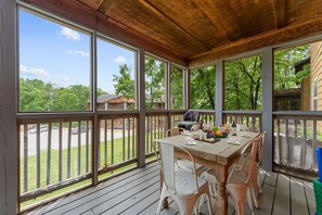 Dining - Closest to Indoor & Outdoor Pool + 4 Huge Suites + Stone's throw to SDC (Branson)