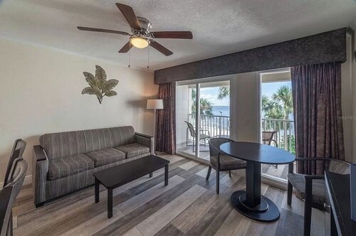 Waterfront Condo - Sunset View of Tampa Bay