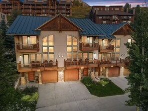 Exterior - Spacious Mtn Retreat - Quick Walk to Lifts + Hot Tub & Garage (Crested Butte)