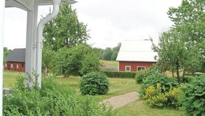Unclassified image, 2 of 13, button - Gorgeous home in Bodafors with kitchen (Bodafors)