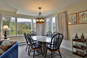 Dining - Beautiful 3BR/3BA Fall Line Condo with Mountain Views, Hot Tub, Pool, Shuttle. G2A/B (Killington)
