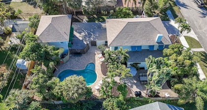 Top Rated Coastal Charm Family Estate | Sleeps 16!