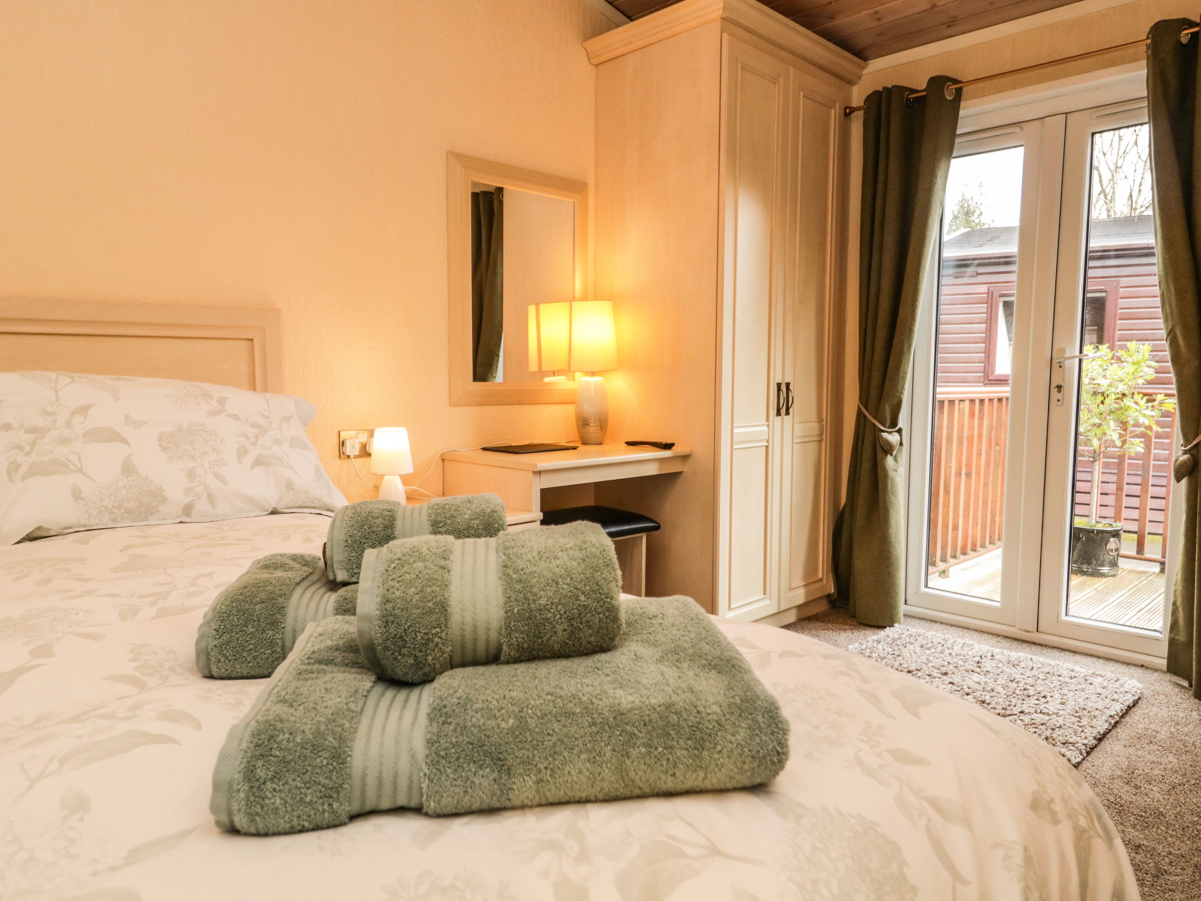 Cottage | 2 bedrooms, individually decorated, individually furnished, free WiFi