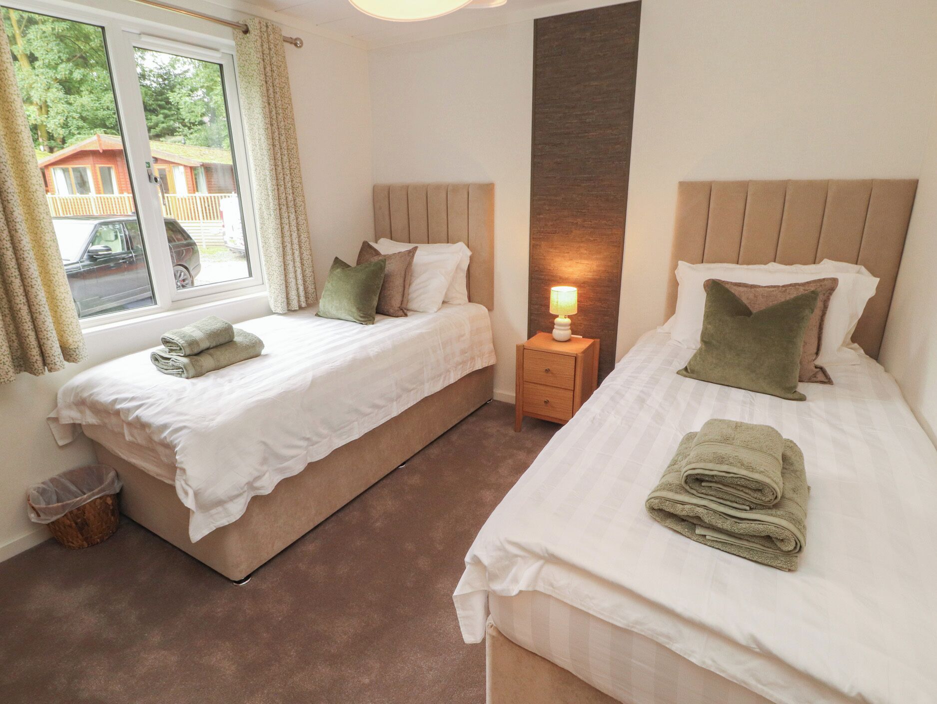 Cottage | 2 bedrooms, individually decorated, individually furnished, free WiFi