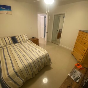 3 bedrooms, iron/ironing board, travel cot, free WiFi