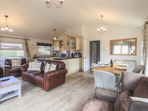 Cottage | Living room - Sunny Brow Lodge (Windermere)