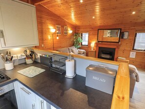 Cottage | Private kitchen | Fridge, dishwasher, cookware/dishes/utensils - The Fold (Keswick)
