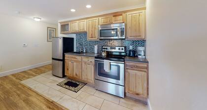 Stylish Condo at Sheepscot Harbor Resort w/Free WiFi, River Views, & Balcony