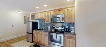 Stylish Condo at Sheepscot Harbor Resort w/Free WiFi, River Views, & Balcony