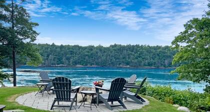 Gorgeous Waterfront Home on Westport Island with 2 Sunrooms