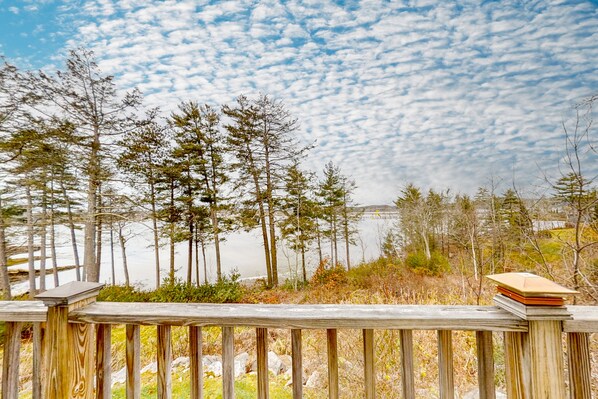 Property grounds - Water-view condo at Sheepscot Harbour Resort with deck, full kitchen, and WiFi (Edgecomb)