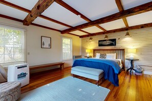 3 bedrooms, WiFi, bed sheets