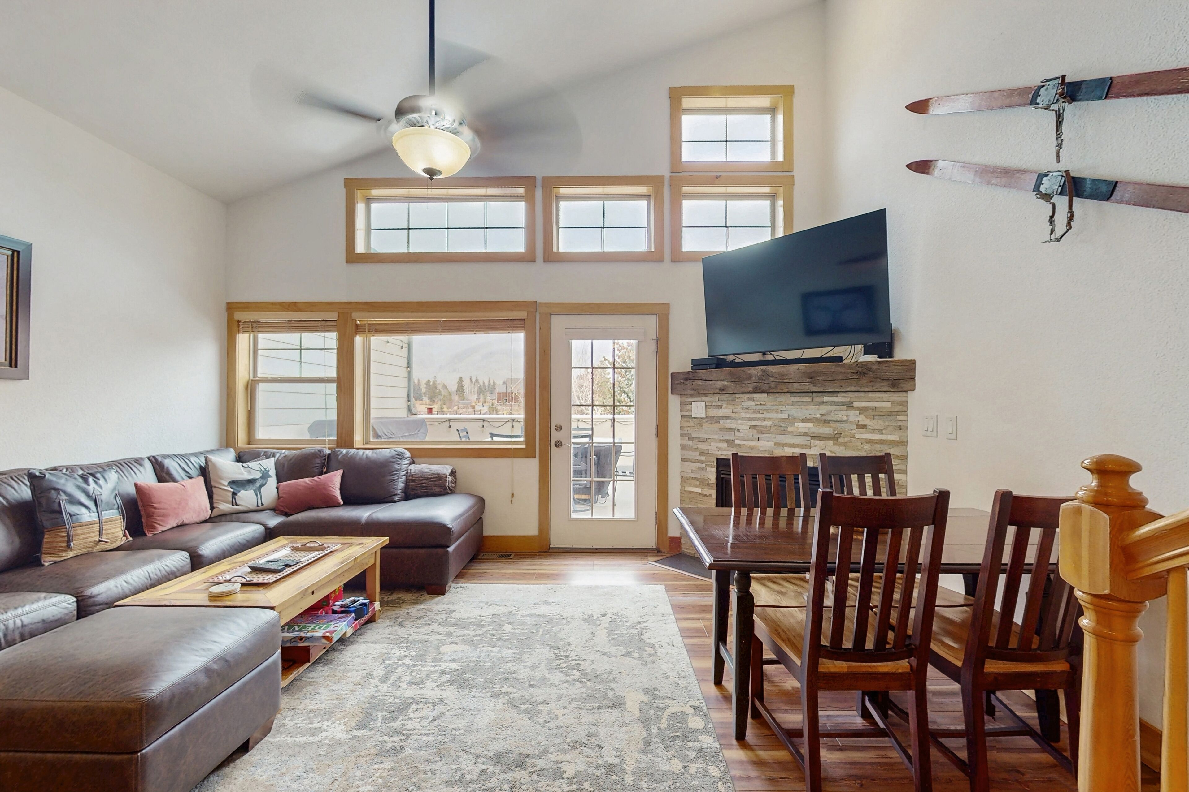 Flat-screen TV, fireplace, DVD player