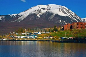 Exterior - Brand-New Condo by the Blue River w/WiFi, Deck - Close to Downtown, Ski Resorts (Silverthorne)