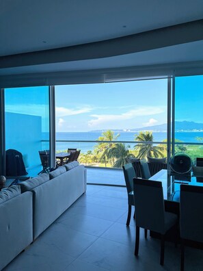 Smart TV - Amazing Jewel Beach front Condo with great views (Bucerias/ Nuevo Vallarta)