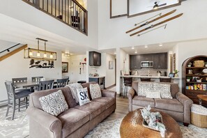 Unclassified image, 3 of 23, button