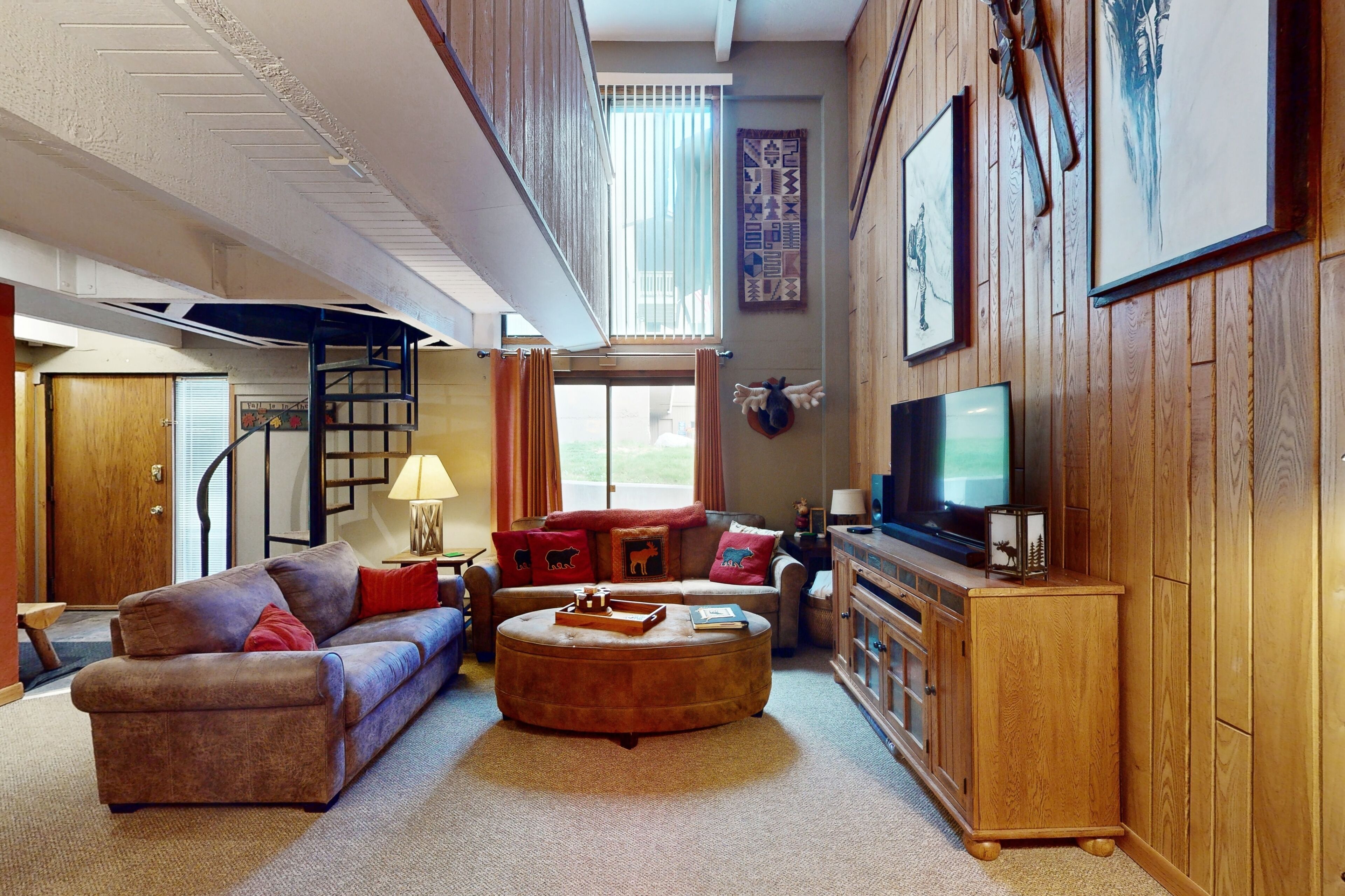 Dog-friendly ski-in/ski-out condo with hot tub, sauna, W/D, & fitness room