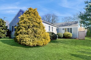 Exterior - A well-appointed getaway near beach, Wifi, Gas grill, Fireplace (Chatham)