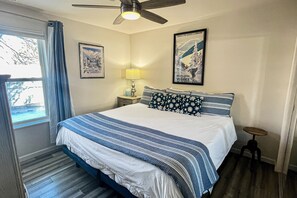 2 bedrooms, iron/ironing board, free internet, bed sheets