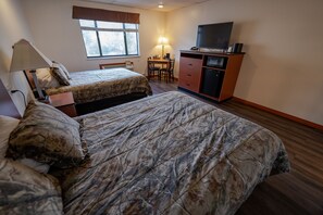 Standard Double Room Single Use | Premium bedding, down duvets, blackout curtains, free WiFi - Rimrock Hotel (Naturita)