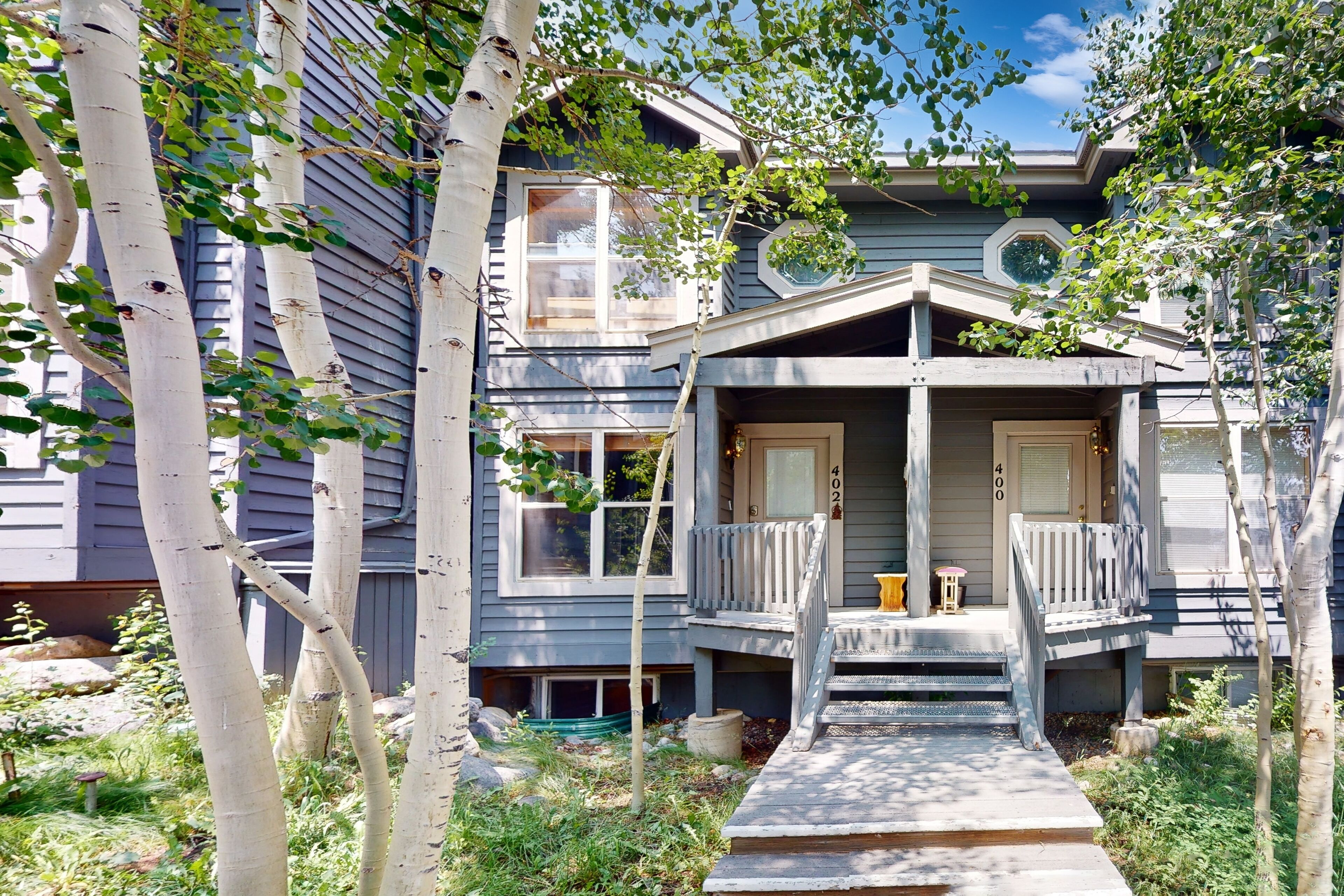 Gorgeous Retreat Near Ski Resorts, Lake, & Dining w/Private Hot Tub, Free WiFi