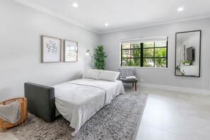 1 habitación, tabla de planchar con plancha, wifi y ropa de cama 