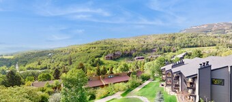 Stunning Mountain-View Snowmass Condo with Pool, Hot Tub, & Sauna Ac