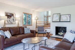 Flat-screen TV, table tennis, offices