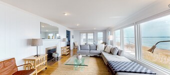 Waterfront Hyannis Haven – Walk to Kalmus Beach