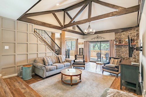 Walk to Lake! 7BDR, HotTub, Movie Theater, GameRoom | Dawn and Dusk by AvantStay