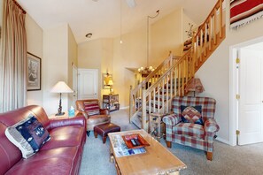 TV, fireplace, DVD player, books