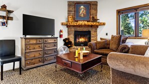Living area - Walk to Lake | 6BR Cabin w/ Game Room, Hot Tub | Big Bear Castle (Big Bear Lake)