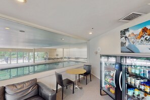 屋内プール