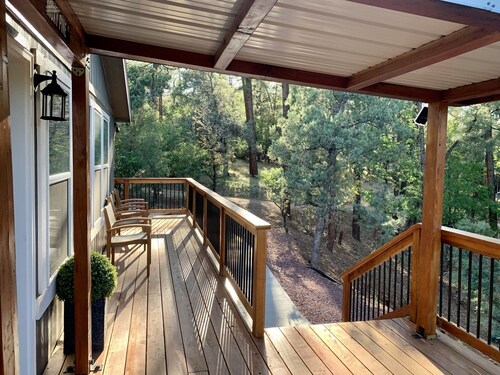 Entire Home! Big Style, Big Views, Great Location!