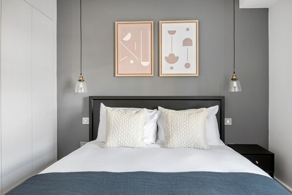 2 slaapkamers, een strijkplank/strijkijzer, wifi, beddengoed
