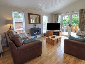 Cottage | Living area | DVD player - Wansfell Retreat Lodge (Windermere)
