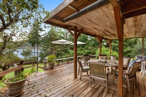 Outdoor dining - Waterfront home on Hood Canal with great views, kayaks, SUPs, 4 decks - 1 Dog OK (Seabeck)