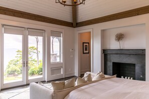 6 bedrooms, iron/ironing board, free WiFi, bed sheets - Outside Inn at The Lodges at Eagles Nest (Banner Elk)