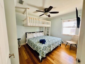 3 bedrooms, iron/ironing board, travel crib, free WiFi